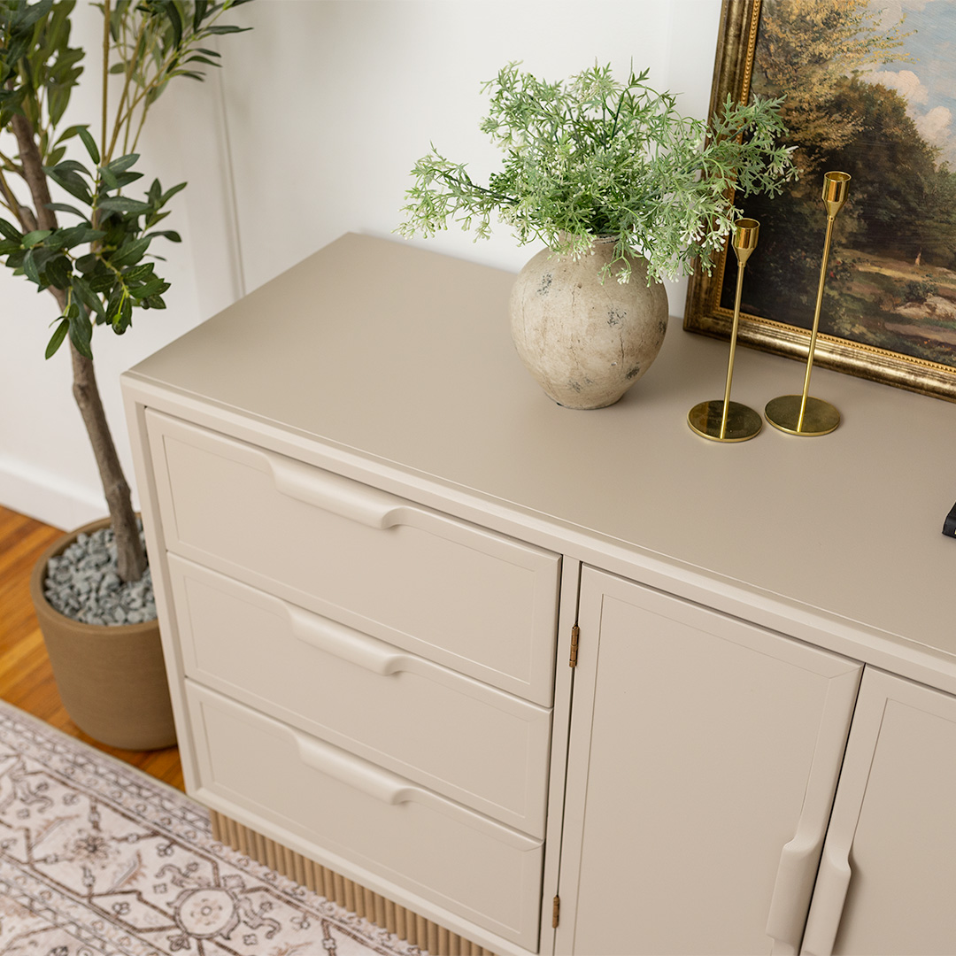 9-Drawer Lowboy Dresser - Image 4