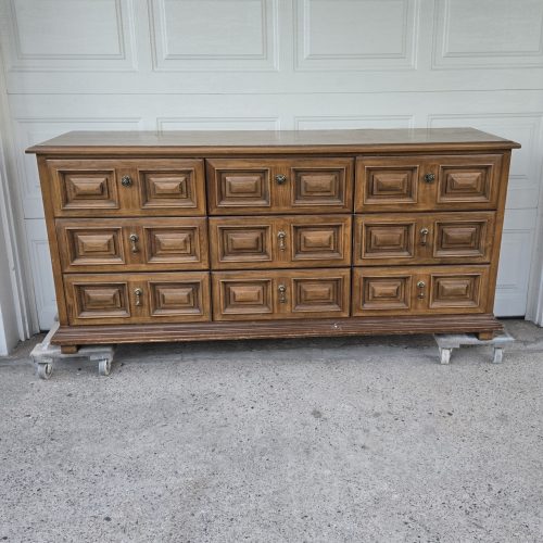 9-Drawer Dresser