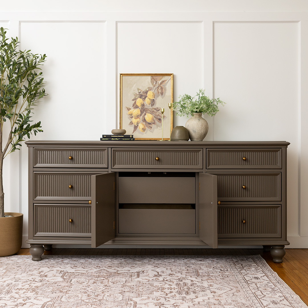 9-Drawer Bernhardt Dresser - Image 2