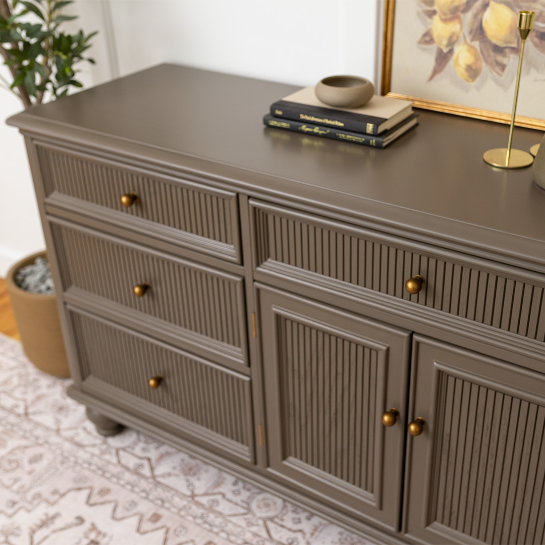 9-Drawer Bernhardt Dresser - Image 4